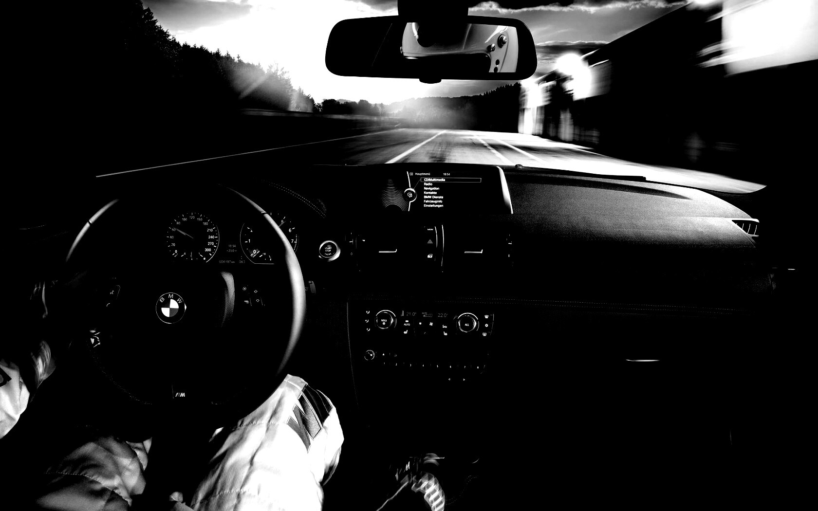 За рулём BMW обои