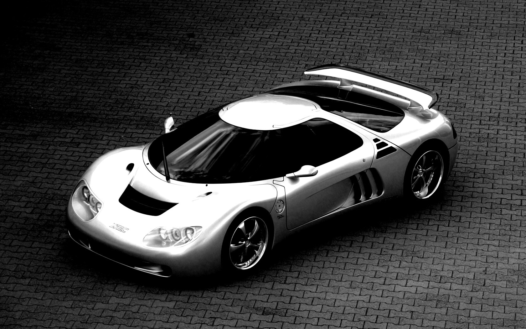 Красивый серебристый спорткар обои