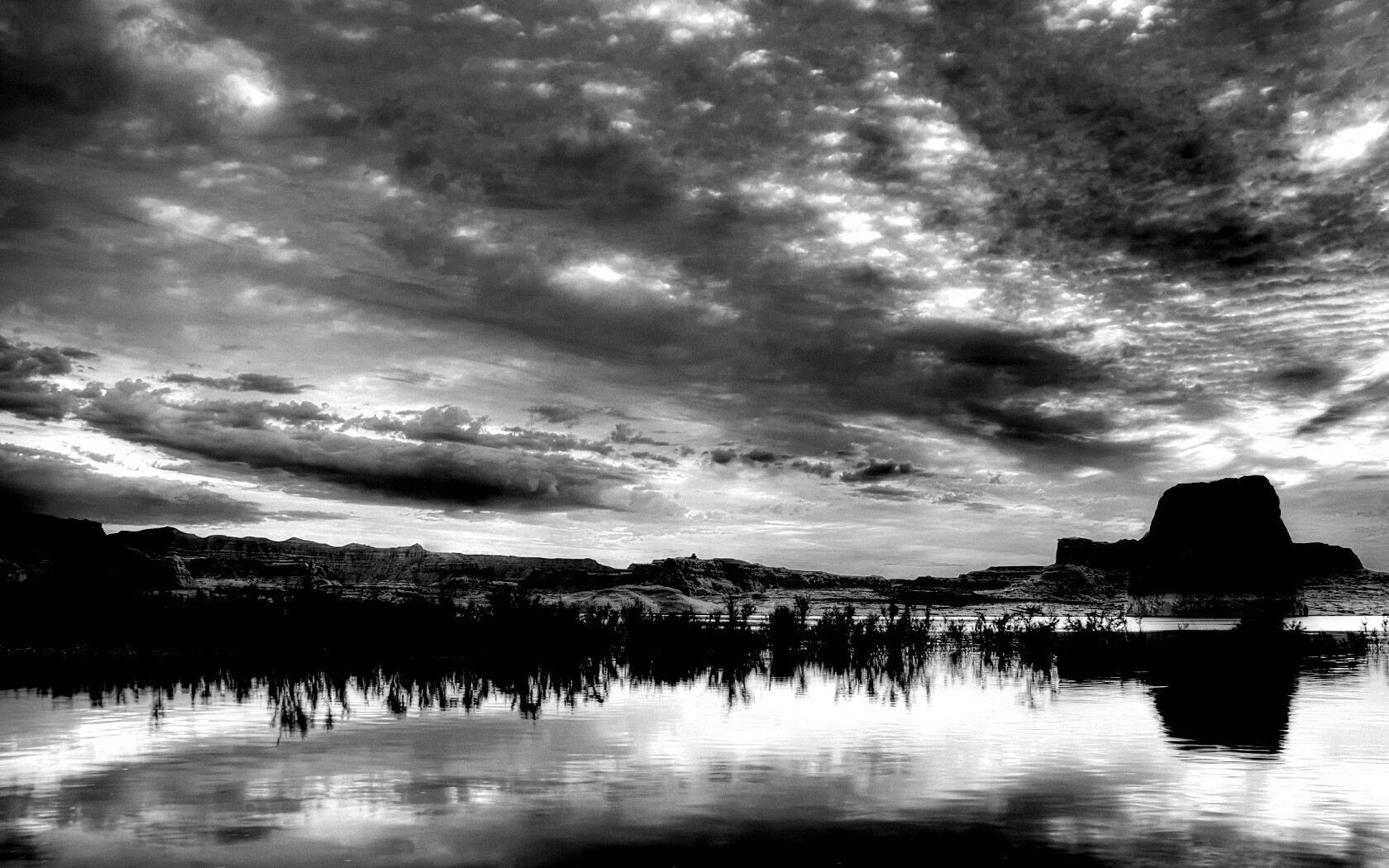 Горное озеро обои