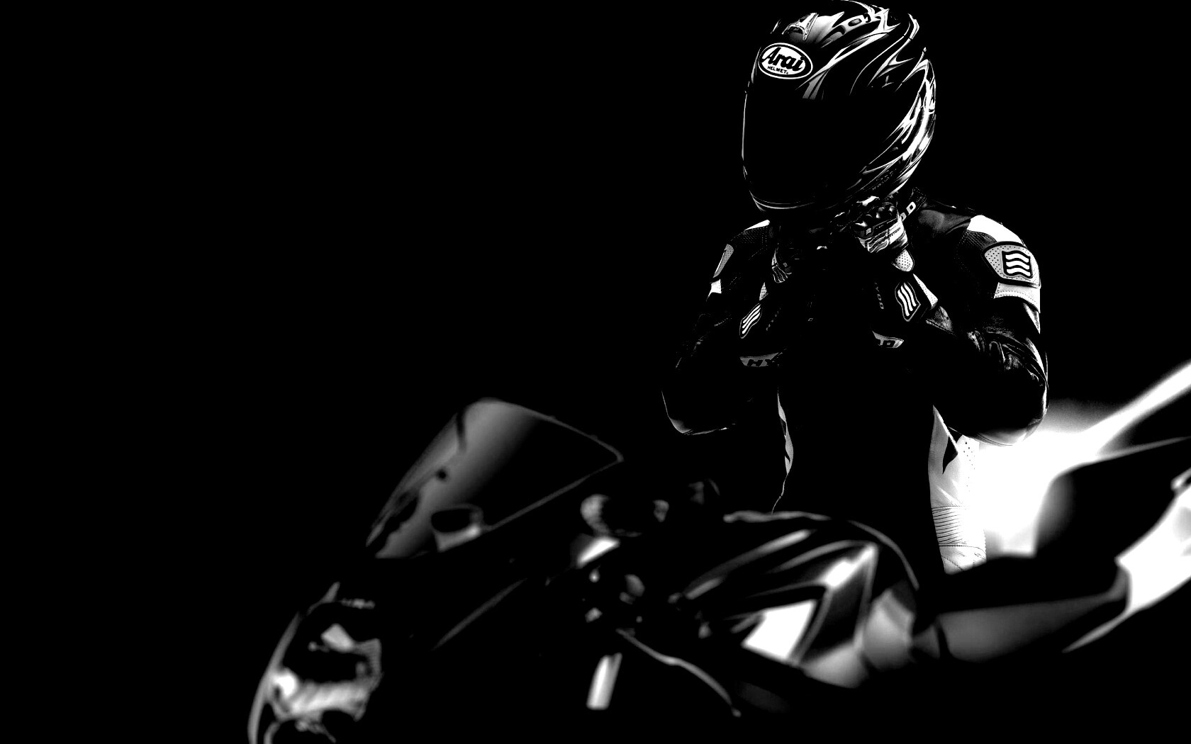 Мотоциклист в черном обои