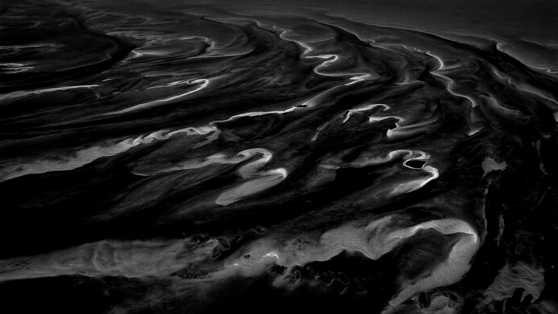 Остров среди лазурных рифов обои