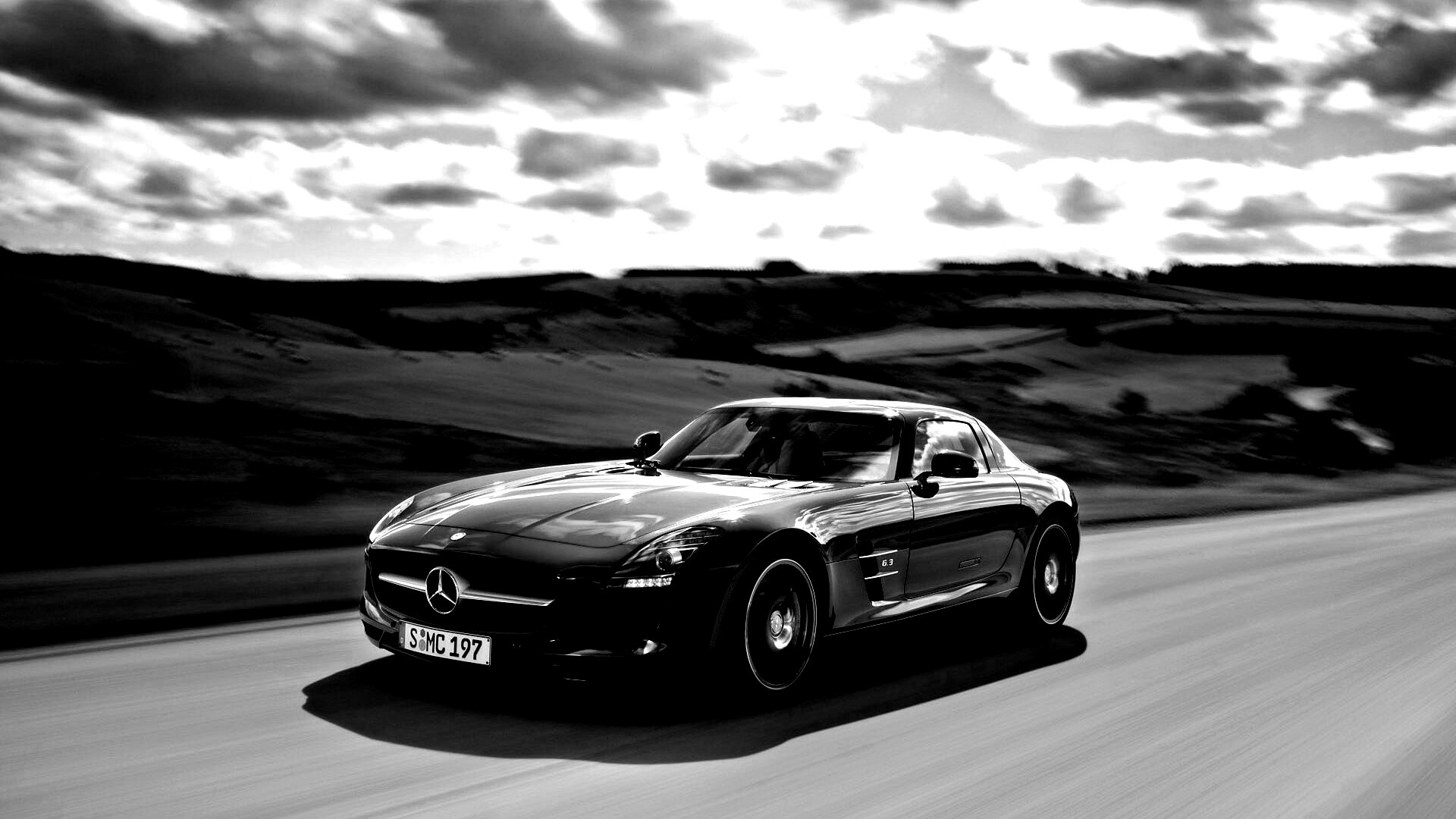 Красный спортивный мерседес обои