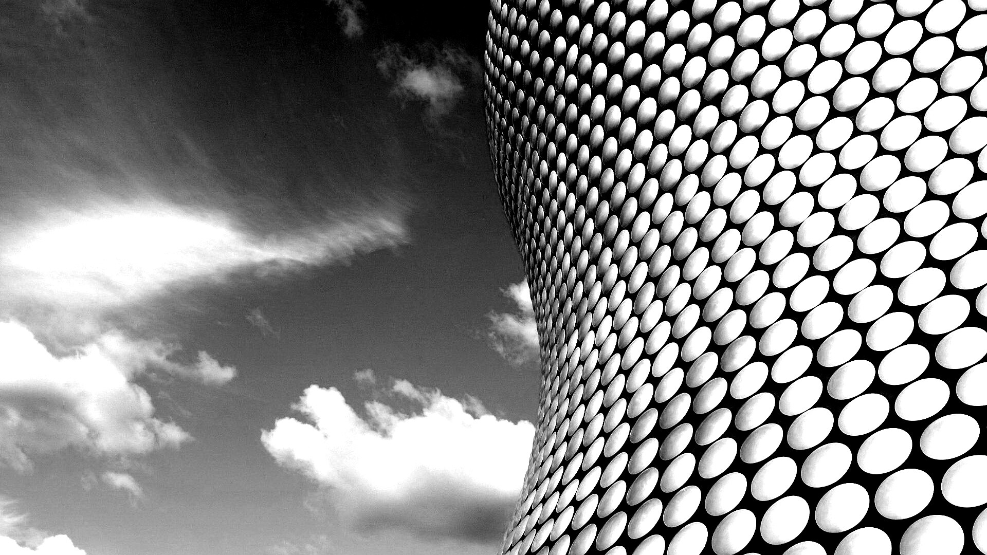 Стена из белых кругов обои