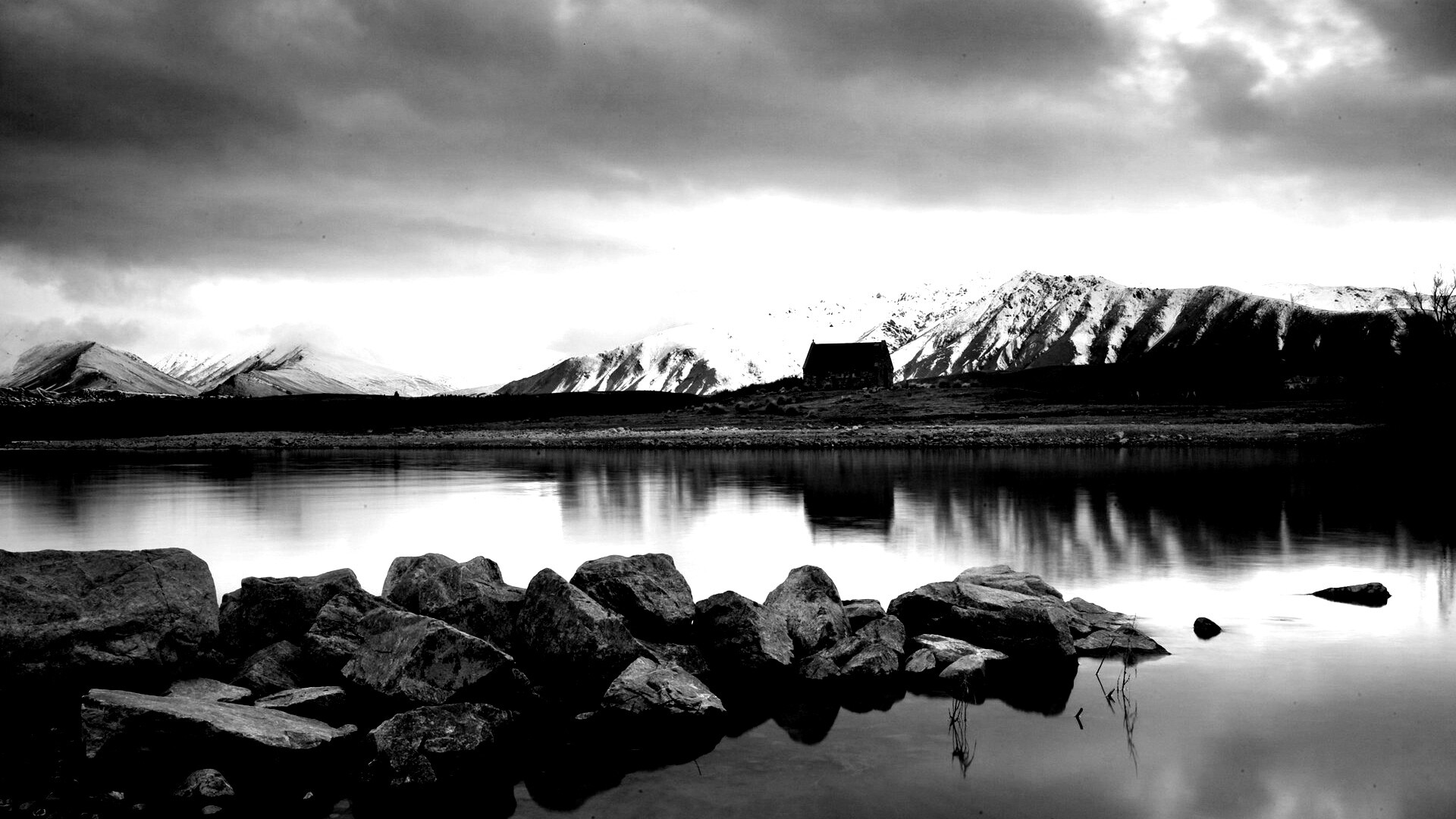 Домик на озере обои