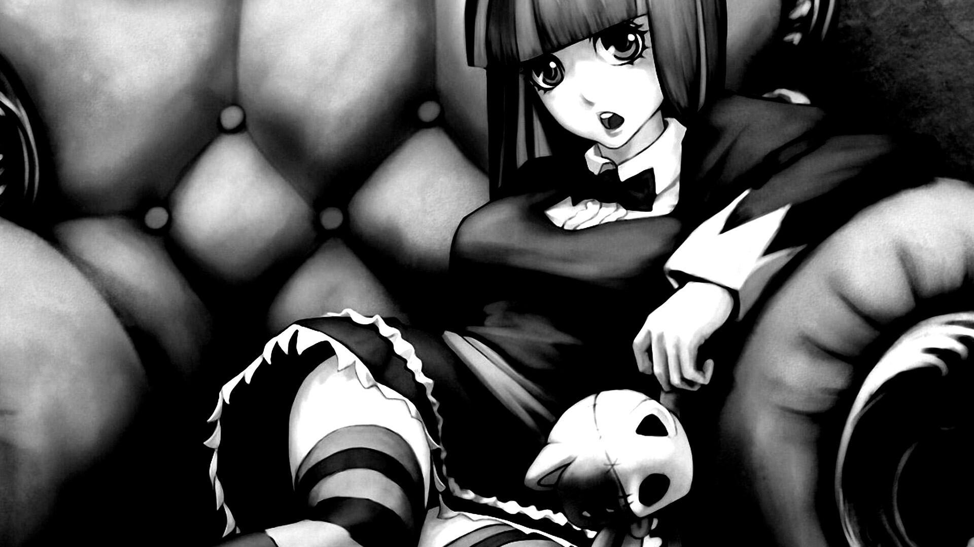 Девочка с куклой котенка обои