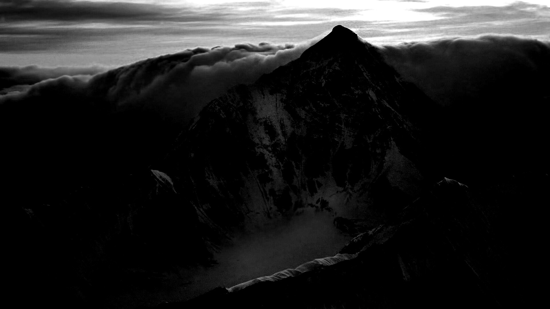 Гора на закате обои