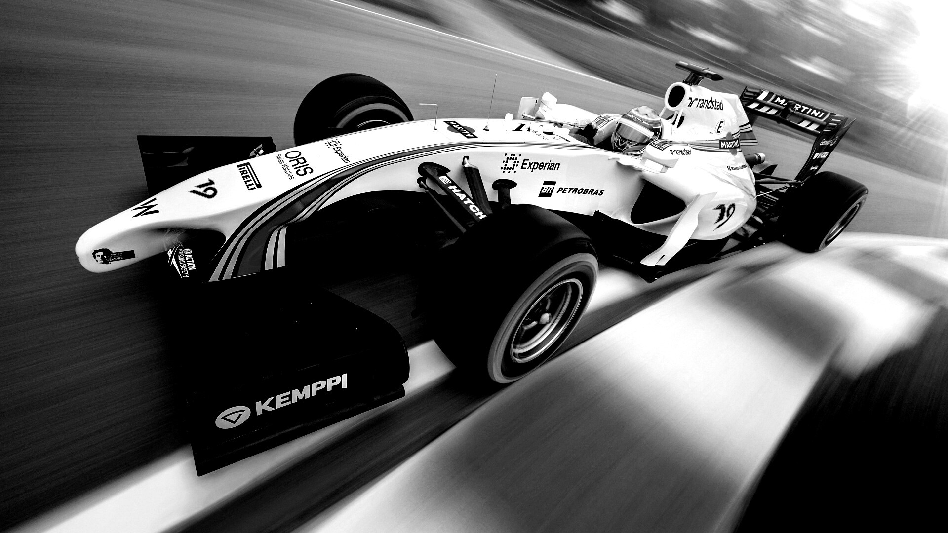 Гоночный болид F1 обои