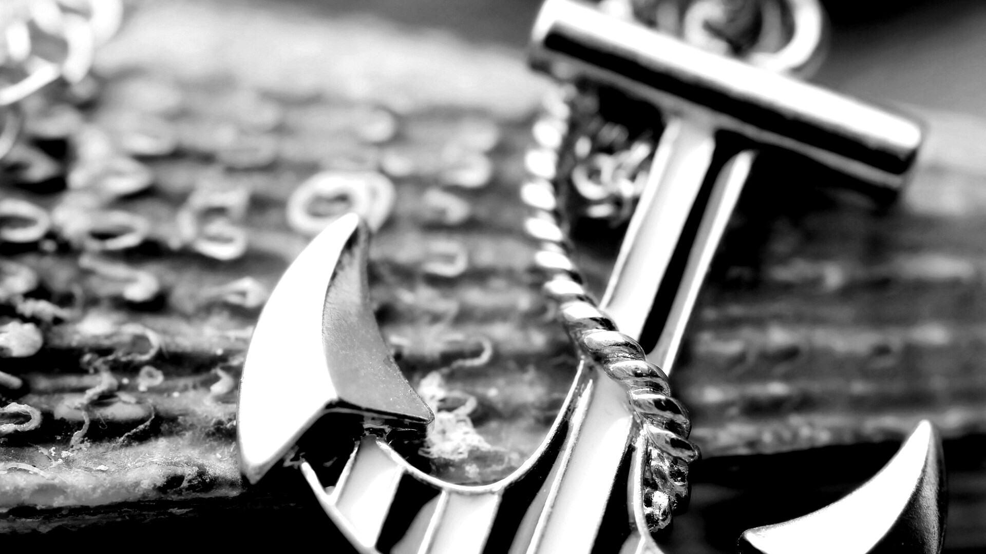 Кулон в виде якоря обои