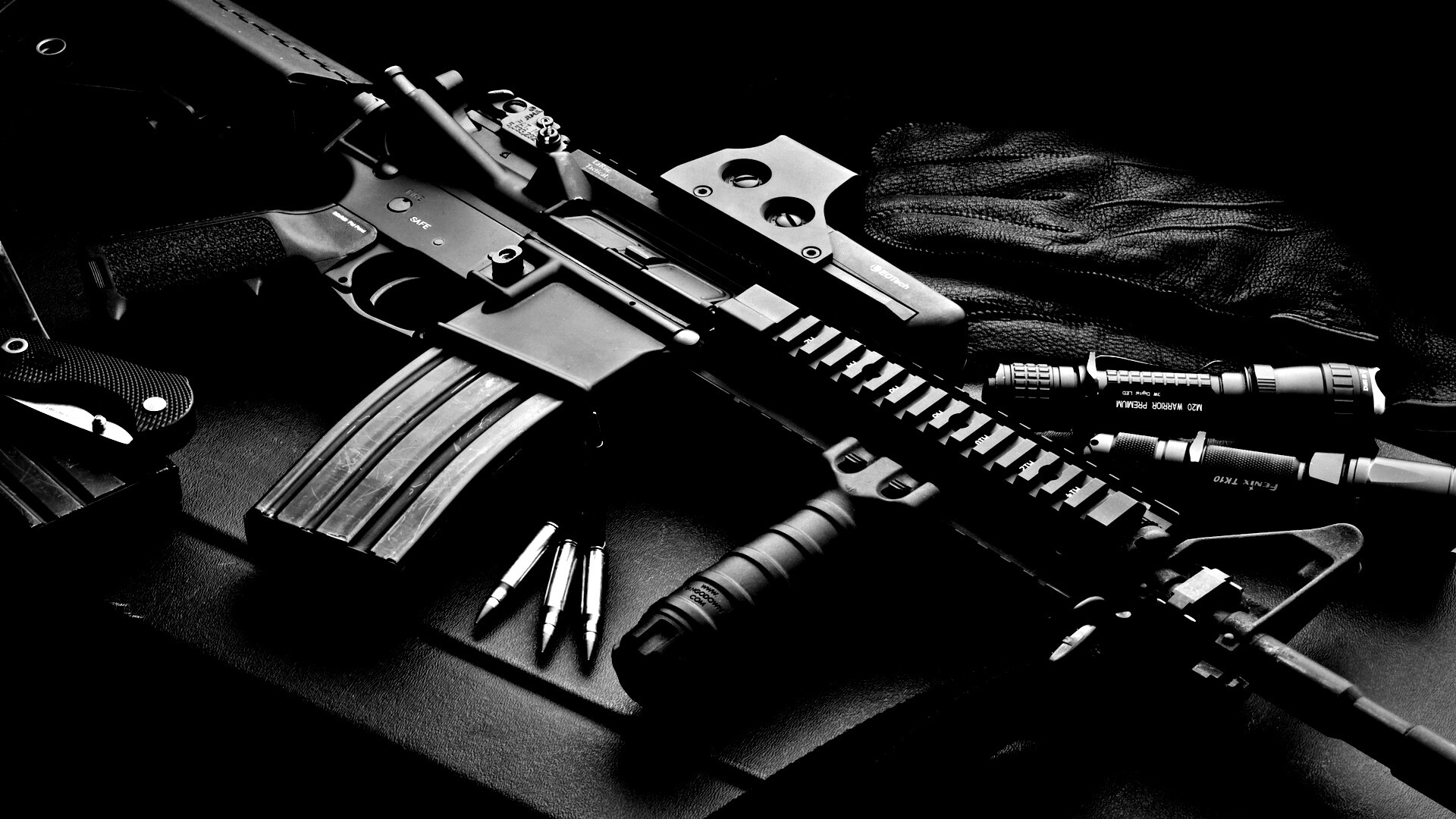 Черный автомат обои