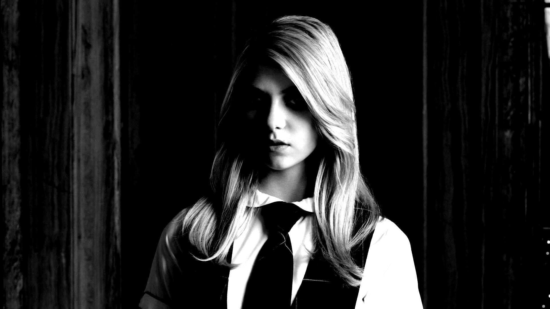 Тейлор Момсен обои