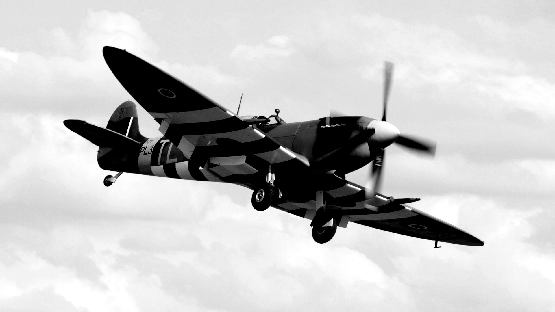 Истребитель времён Второй Мировой Войны обои