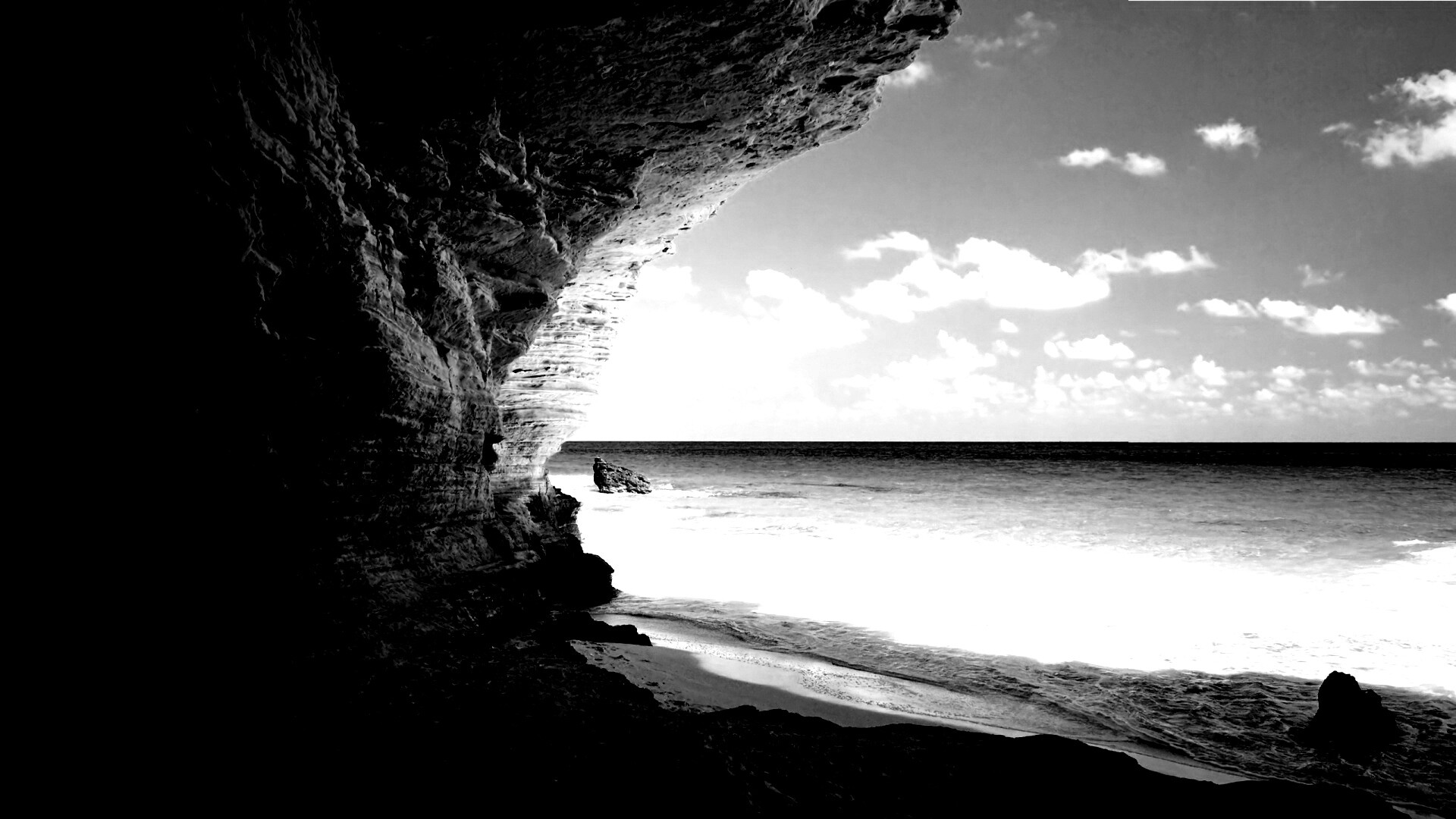 Скальный морской берег обои