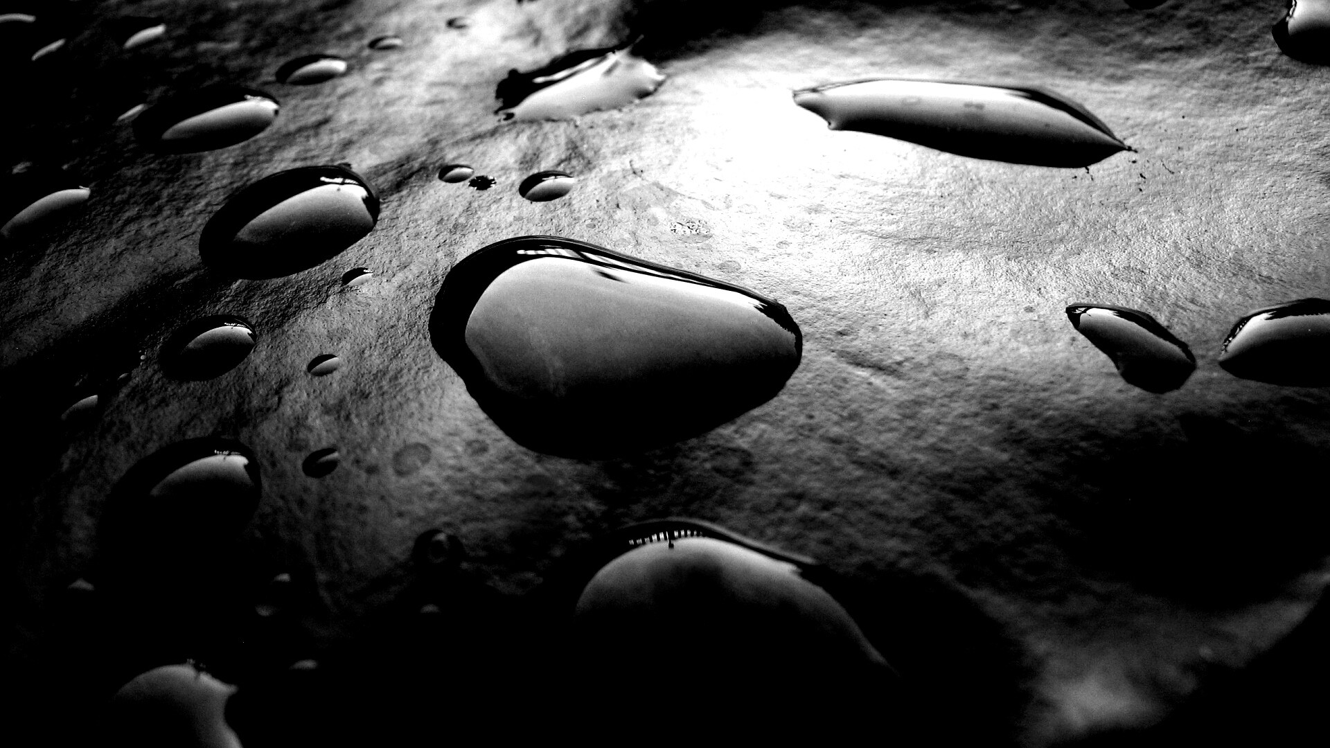 Гигантские капли обои