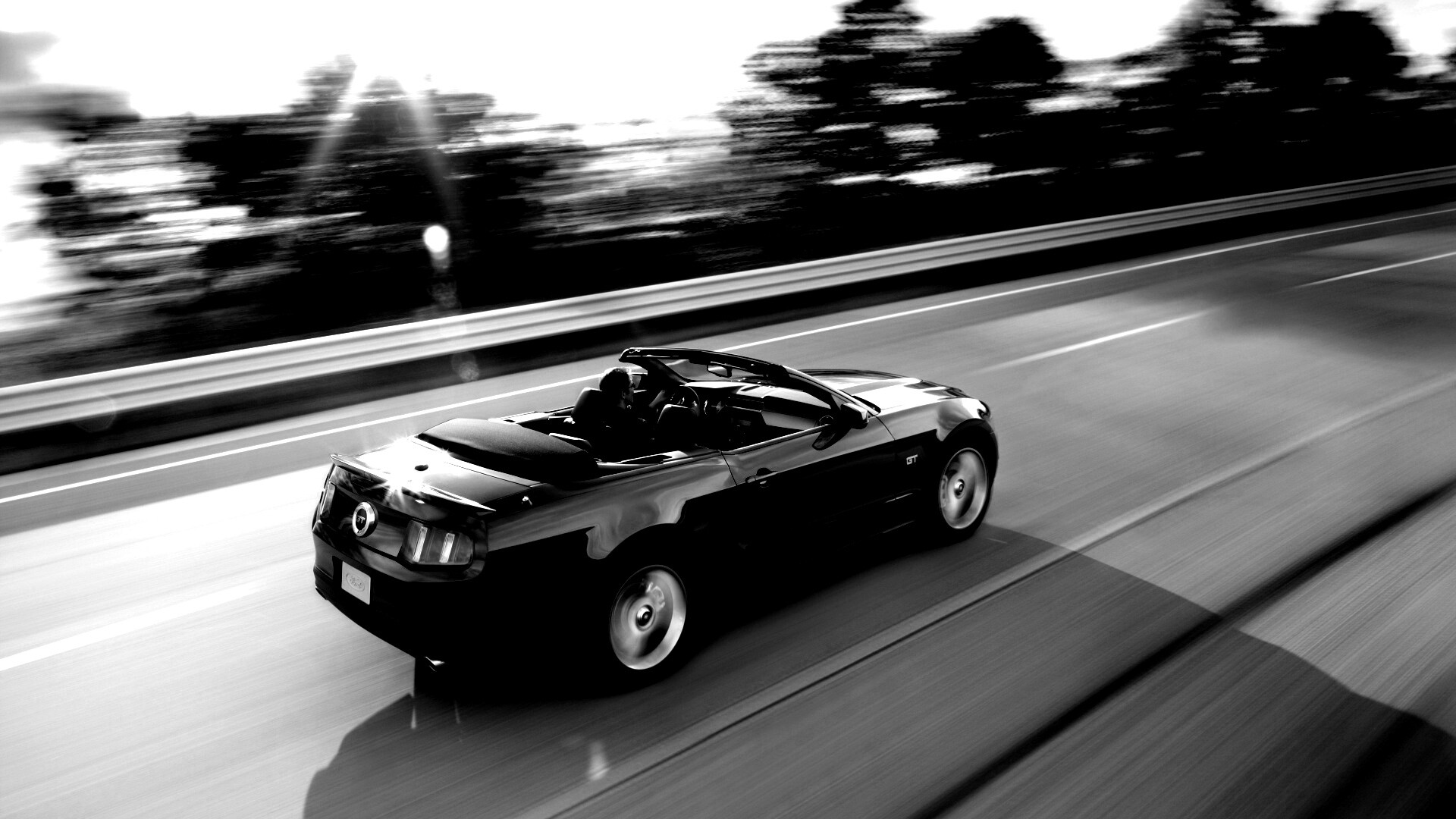 Машина на трассе обои