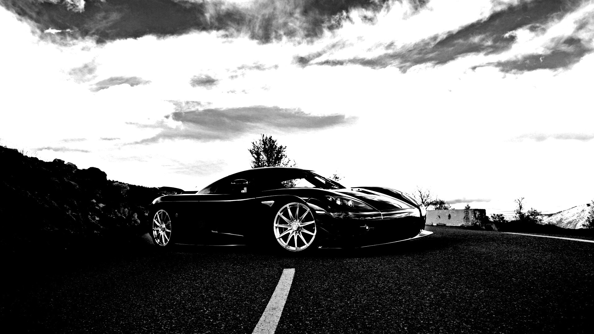 Черный кёнигсег обои