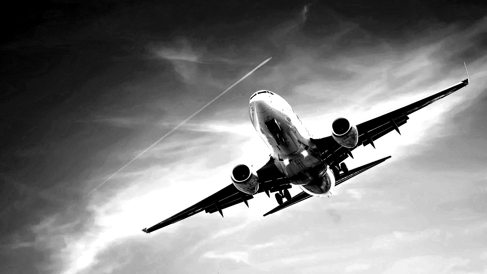 Лайнер в небе обои