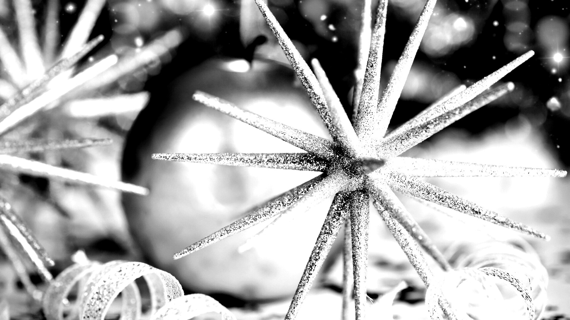 Новогодние игрушки и украшения обои