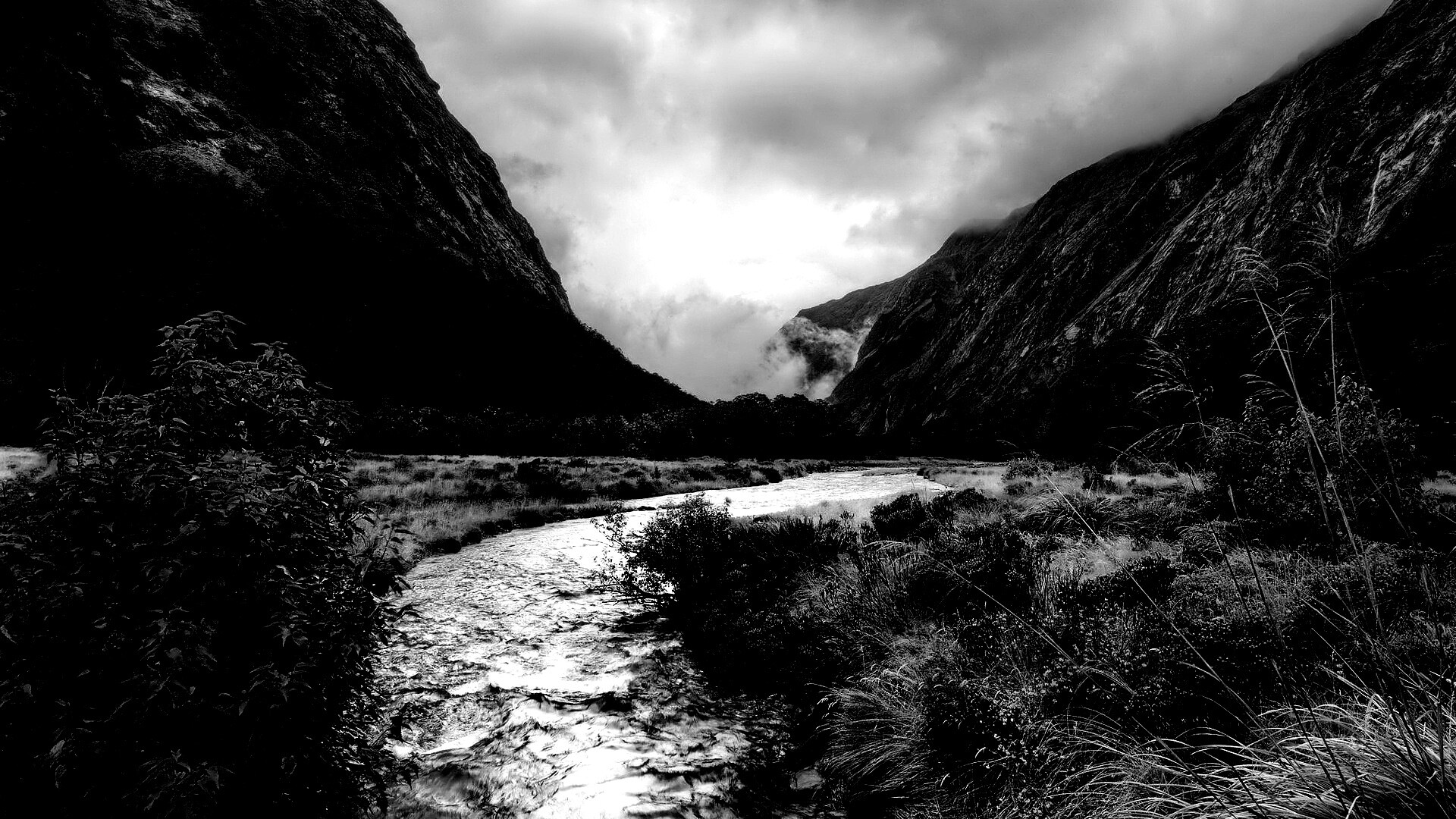 Горная река обои