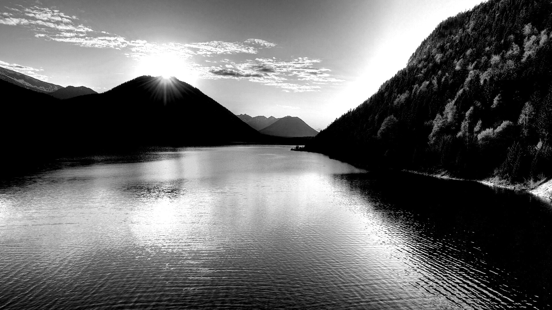 Закат в горах обои