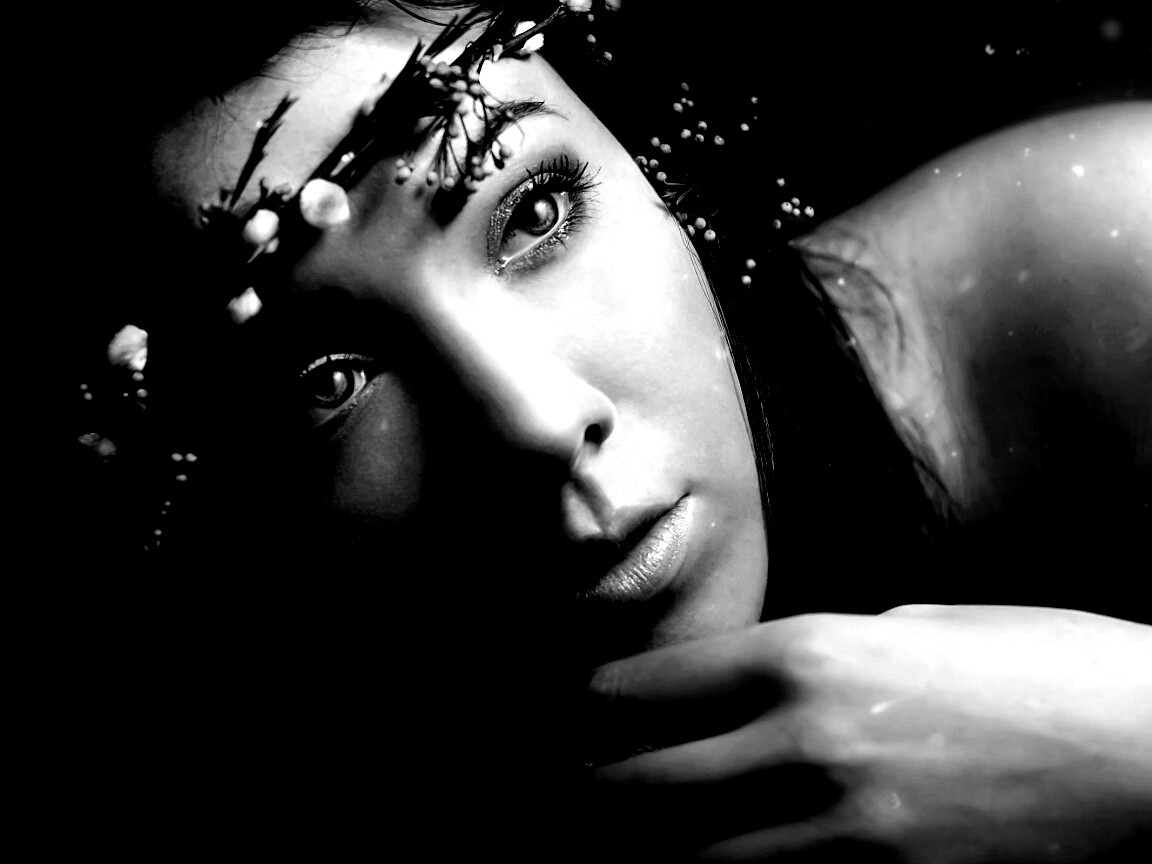 Девушка в венке обои