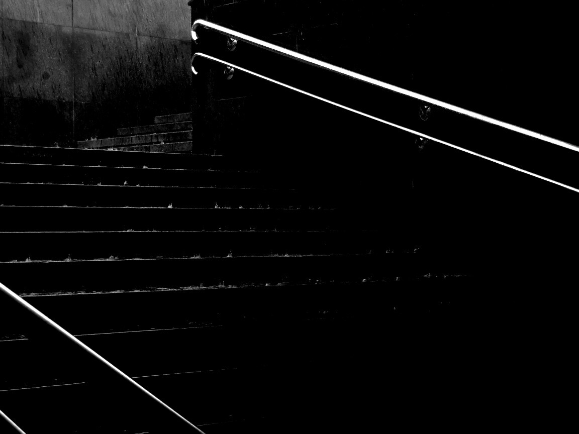 Спуск в подземный переход обои