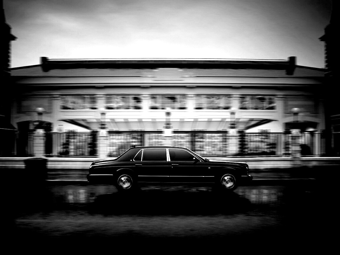 Бентли в городе обои