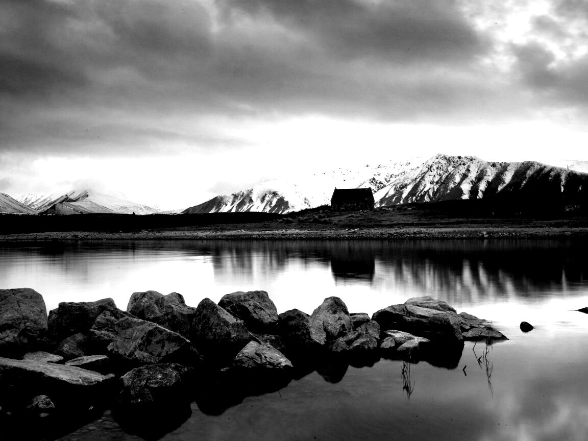 Домик на озере обои