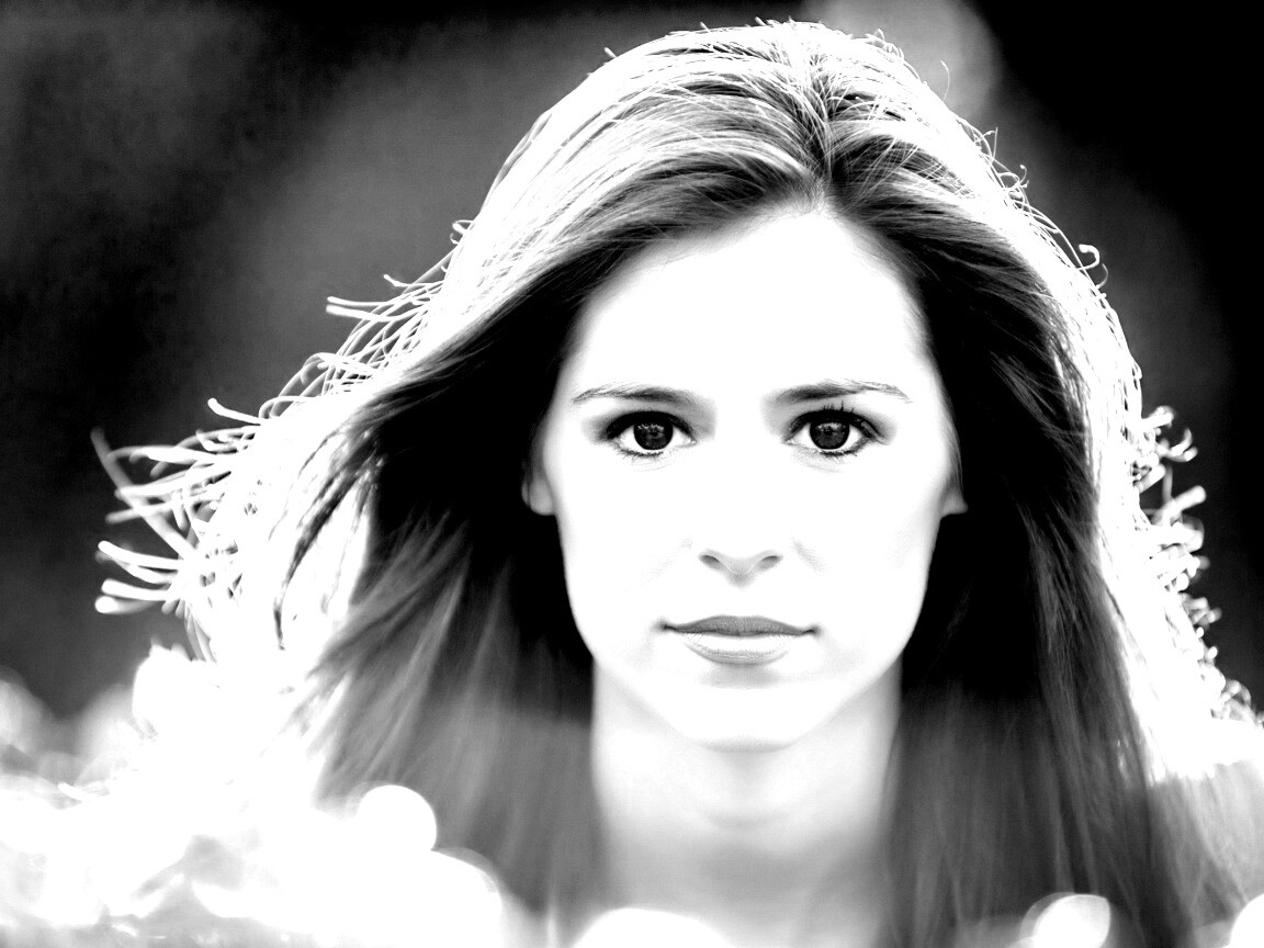 Девушка с голубыми глазами обои