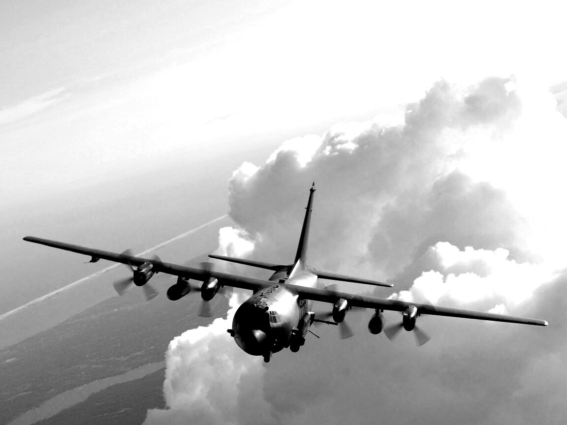 Самолет АС-130 обои