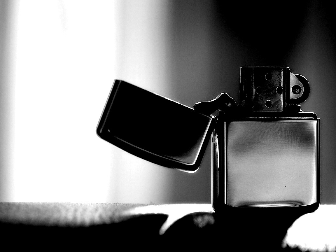 Зажигалка обои