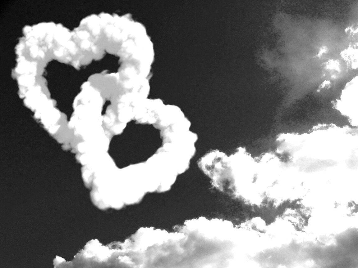 Облака в виде сердца обои