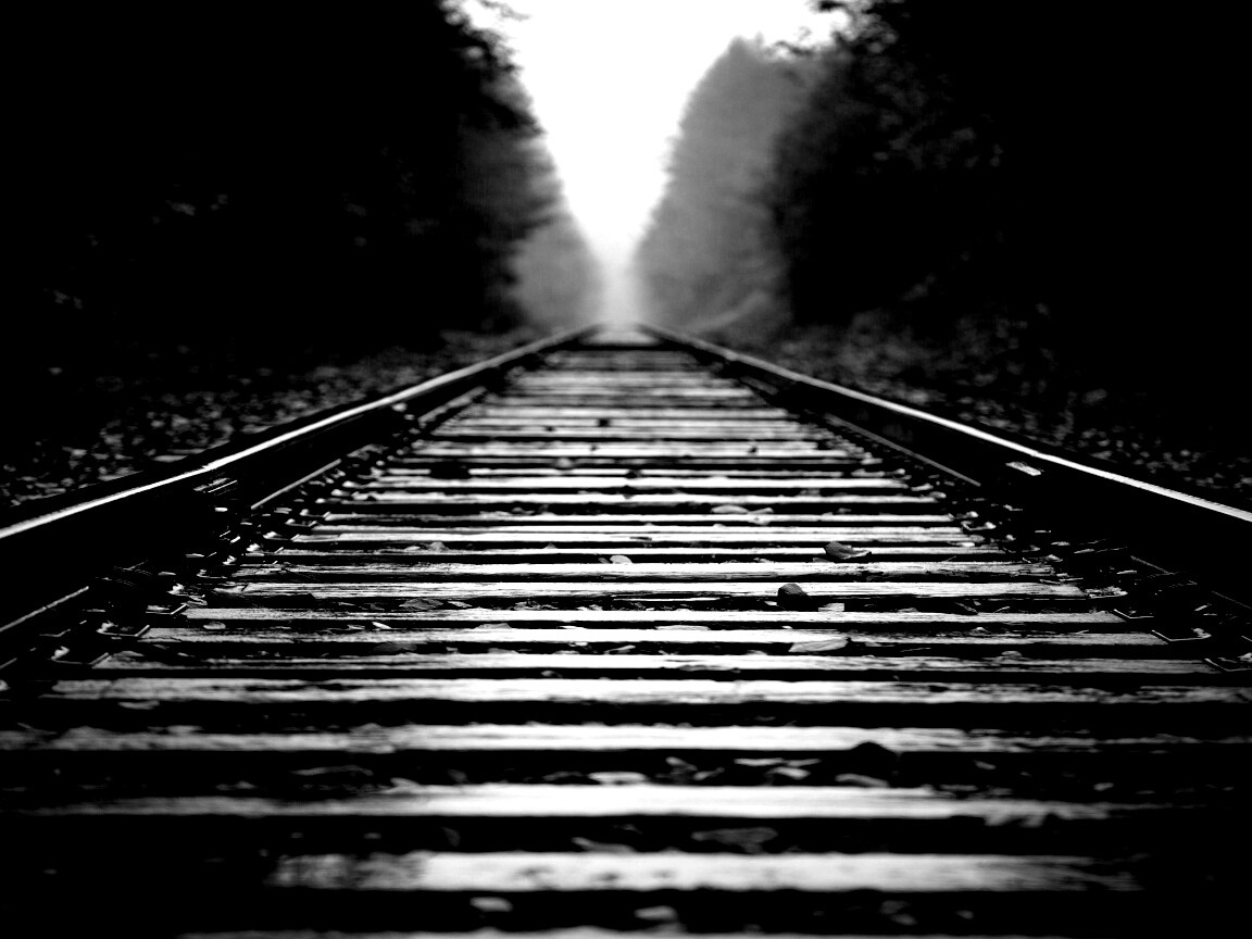 Железная дорога после дождя обои