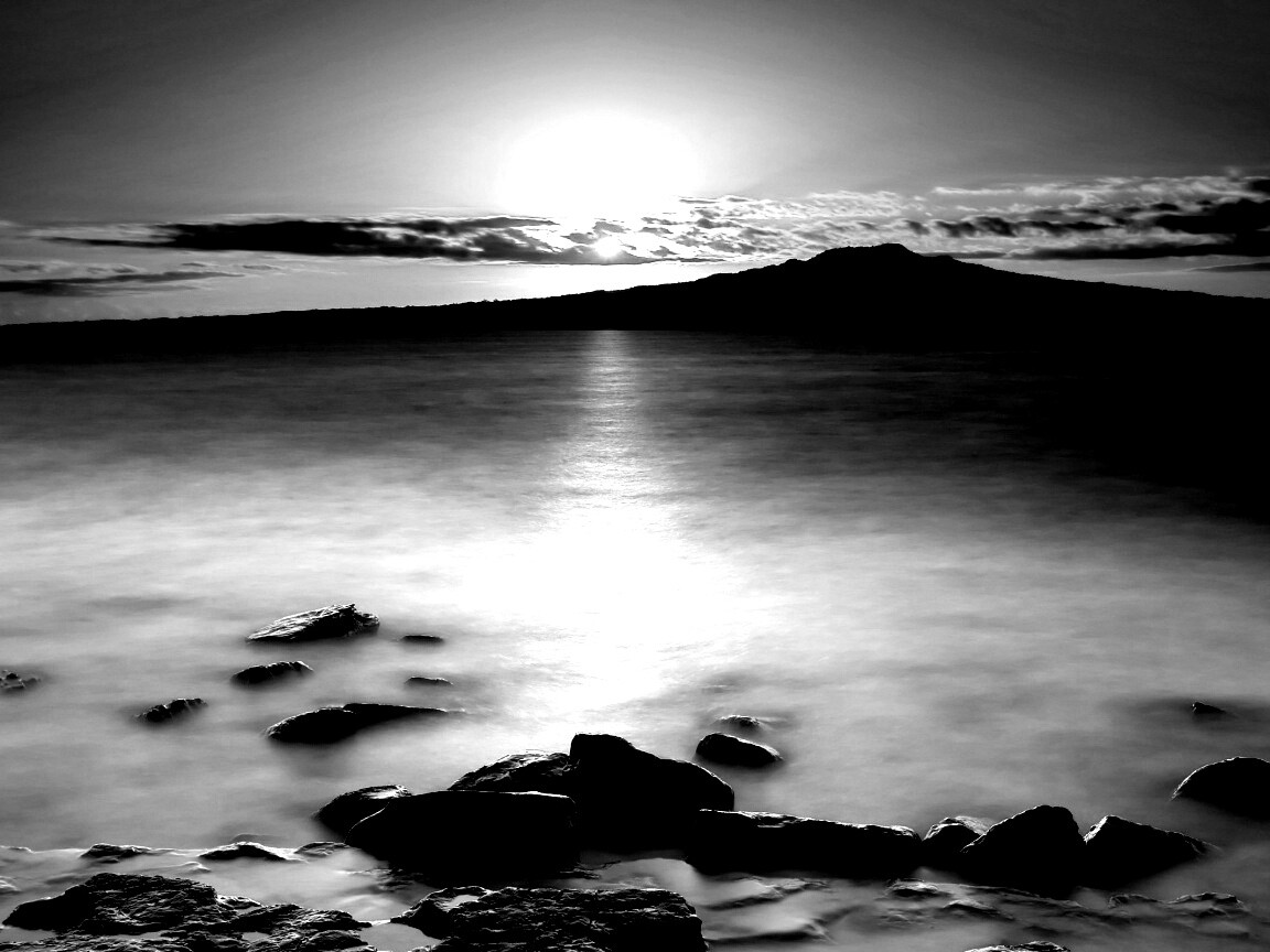 Восход над озером обои