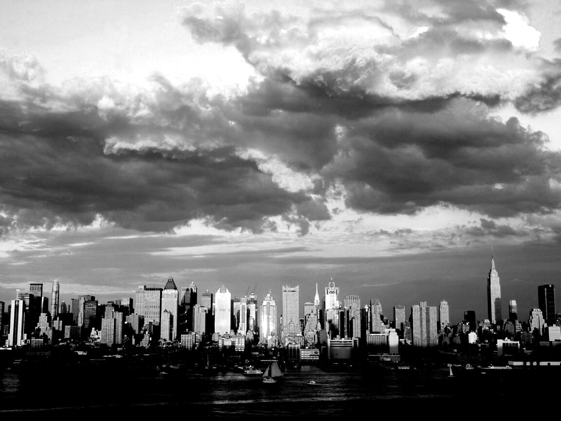 Панорама города на закате обои