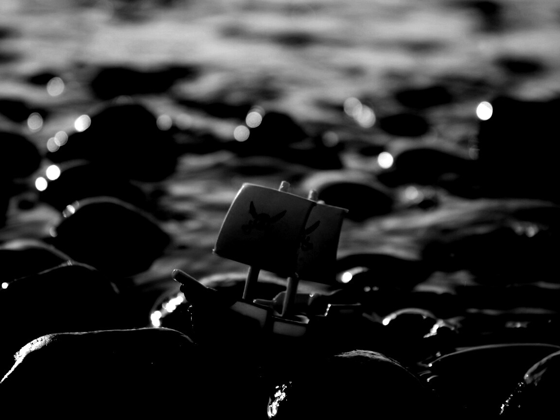 Пиратский корабль на мели обои