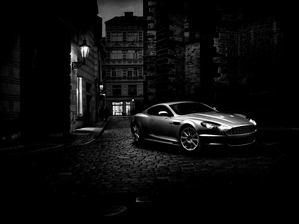 Серебристый Aston Martin обои