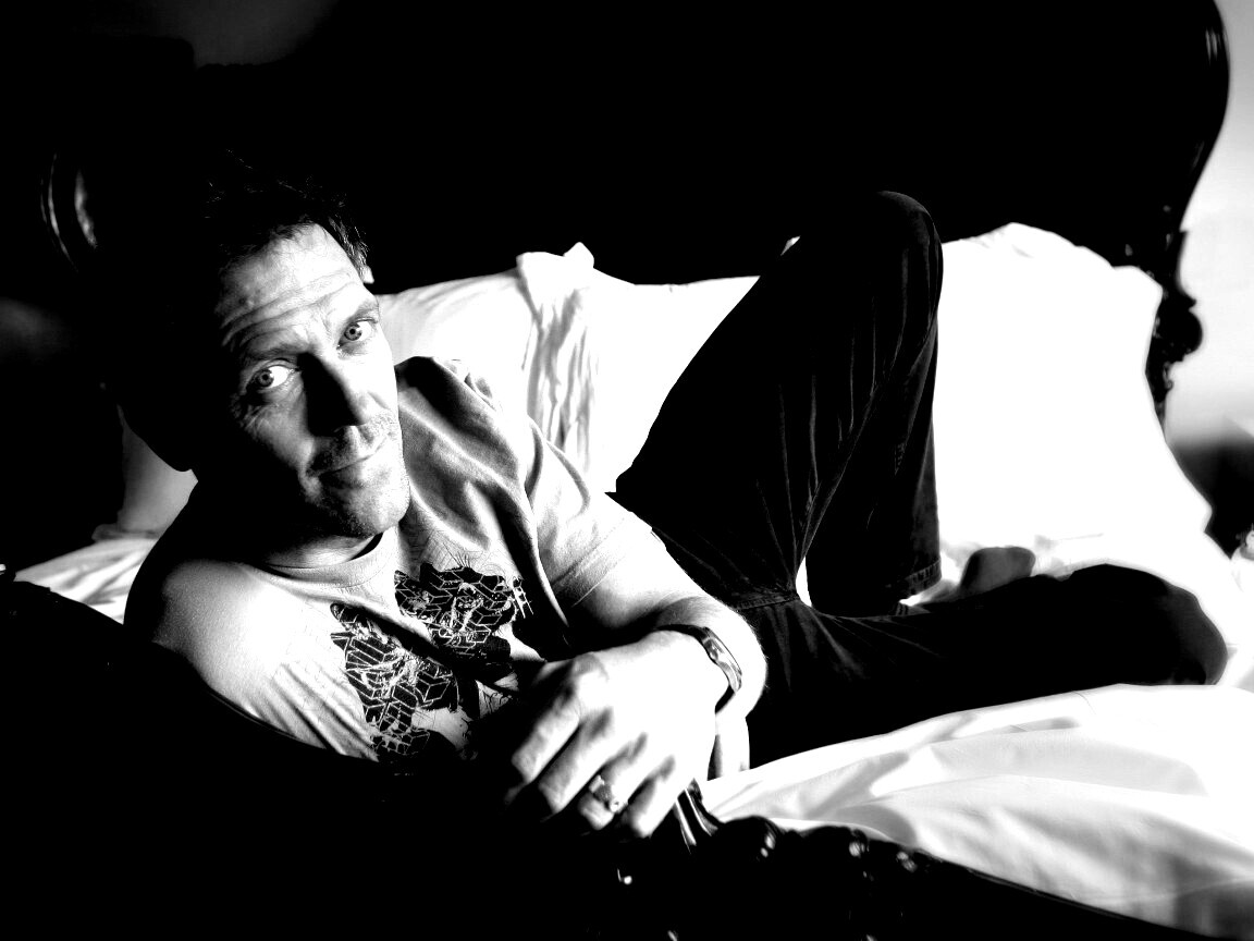 Хью Лори обои