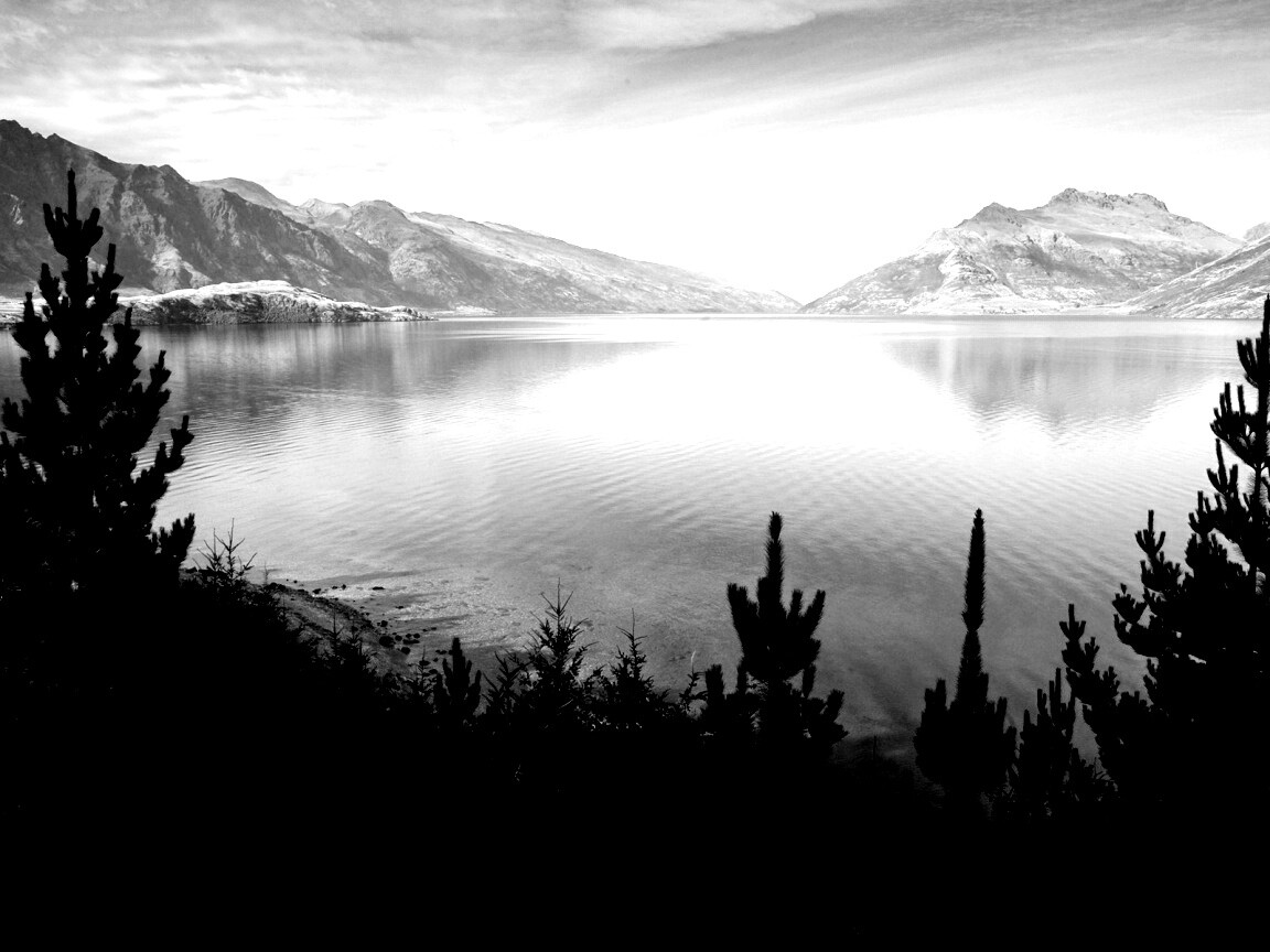 Безмятежное озеро в Новой Зеландии обои