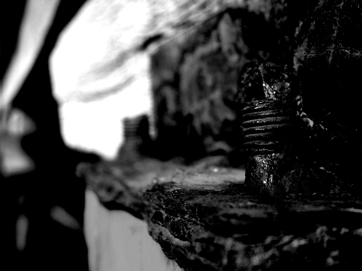 Проржавевшие болты обои