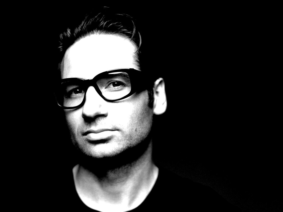 Дэвид Духовны обои