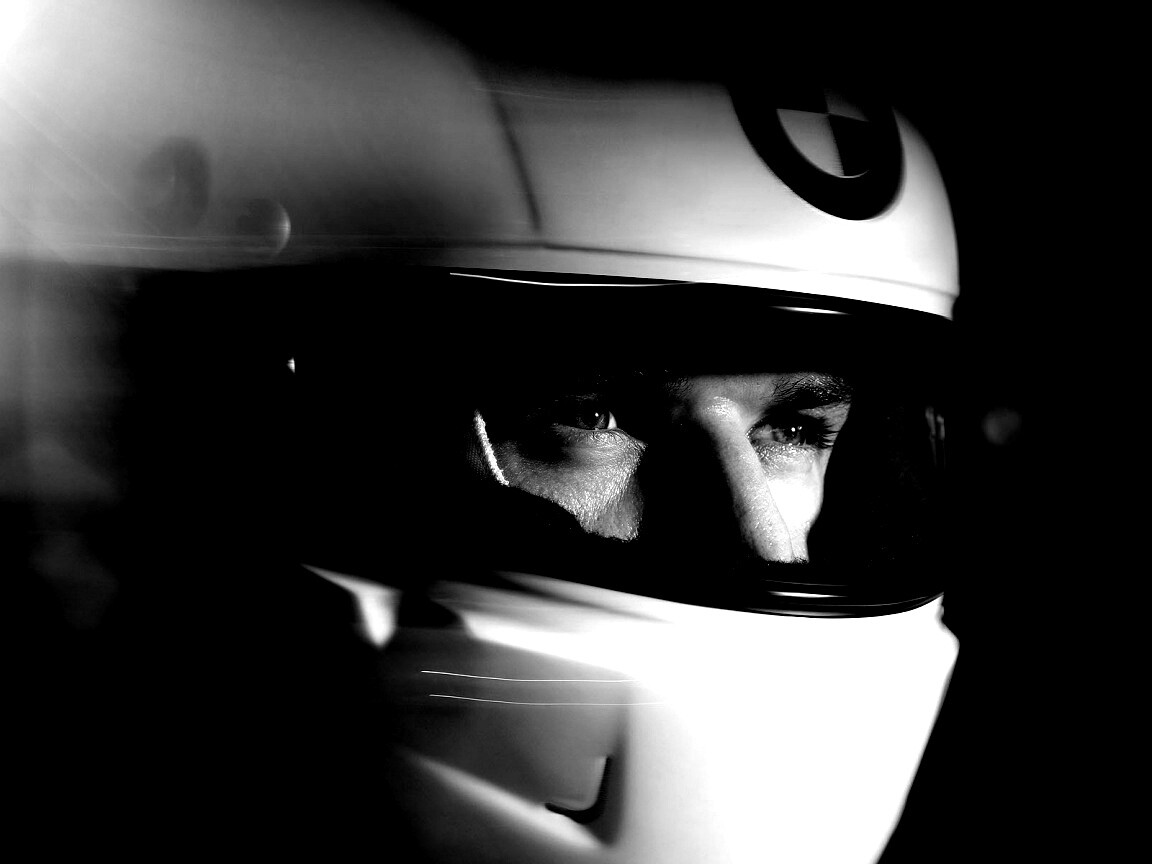 Гонщик BMW обои