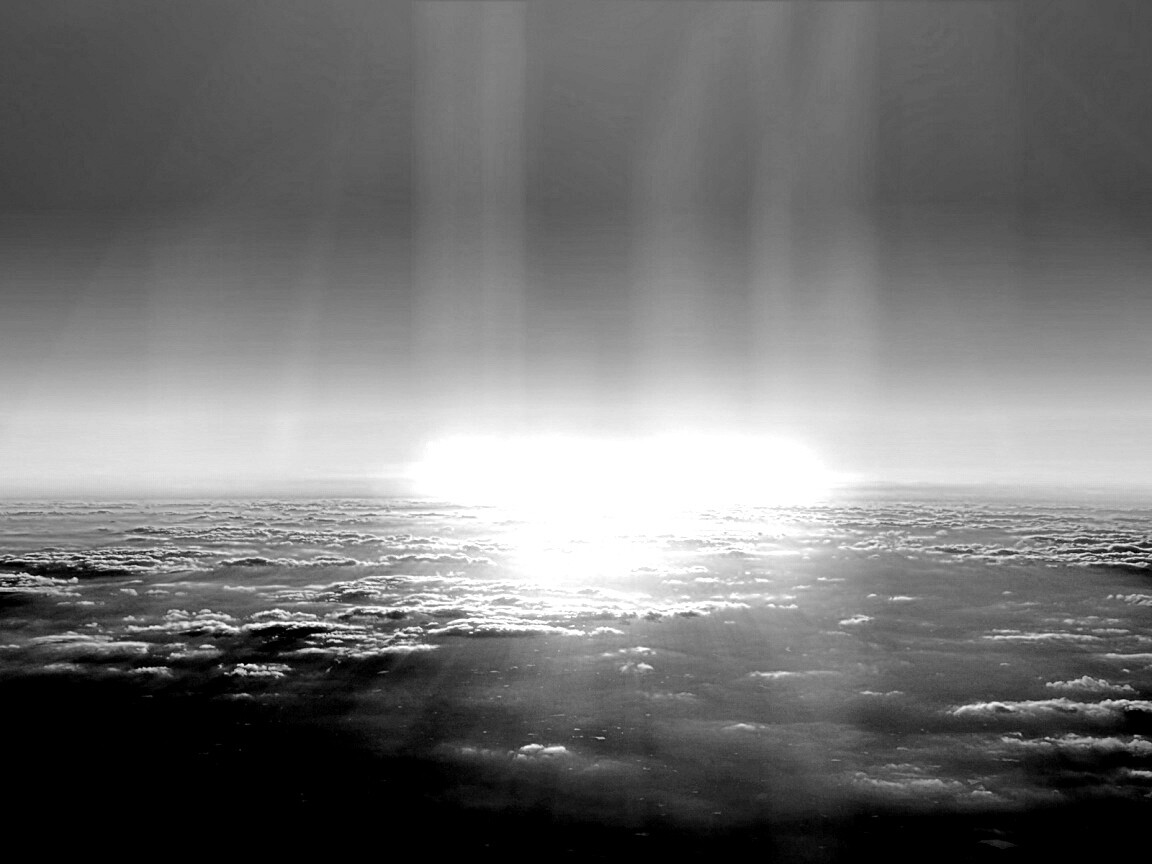 Восход над облаками обои