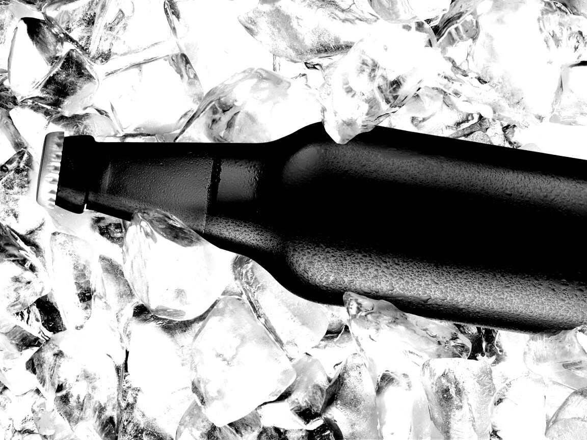 Бутылка пива во льду обои