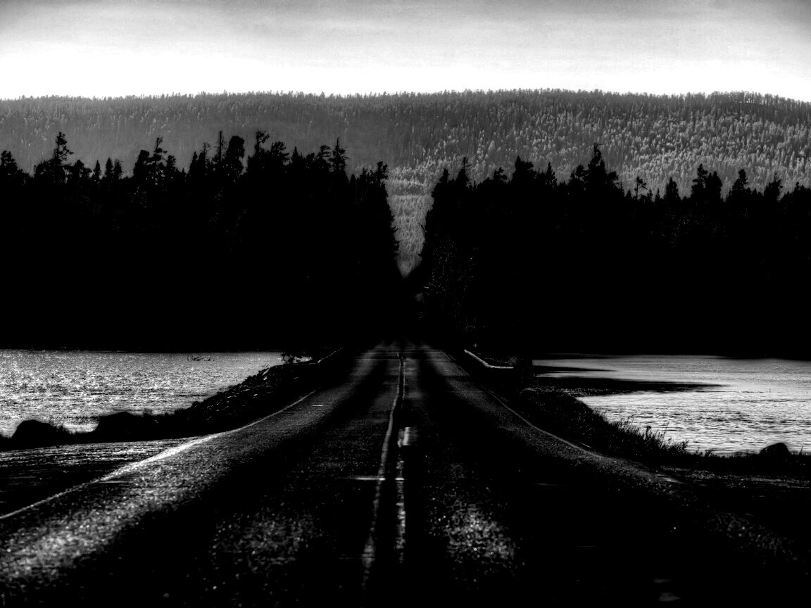 Дорога через озеро обои