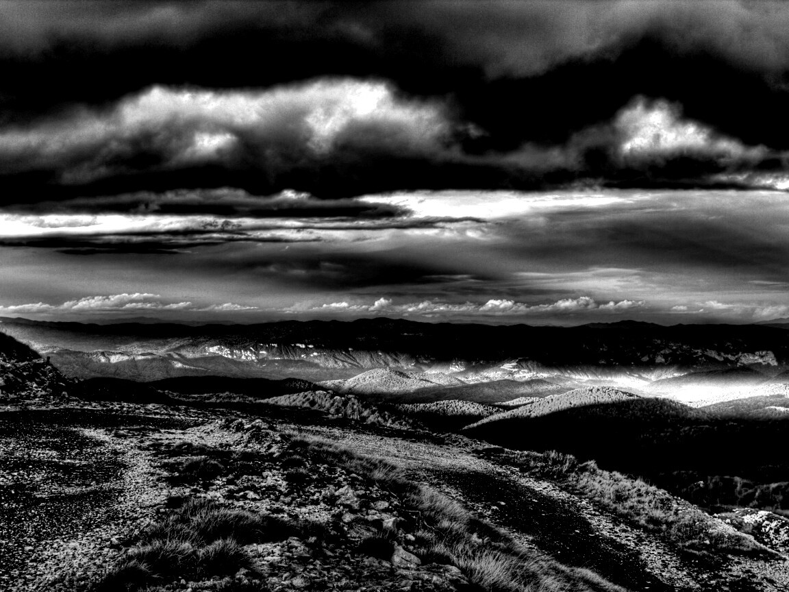 Горы в HDR обои