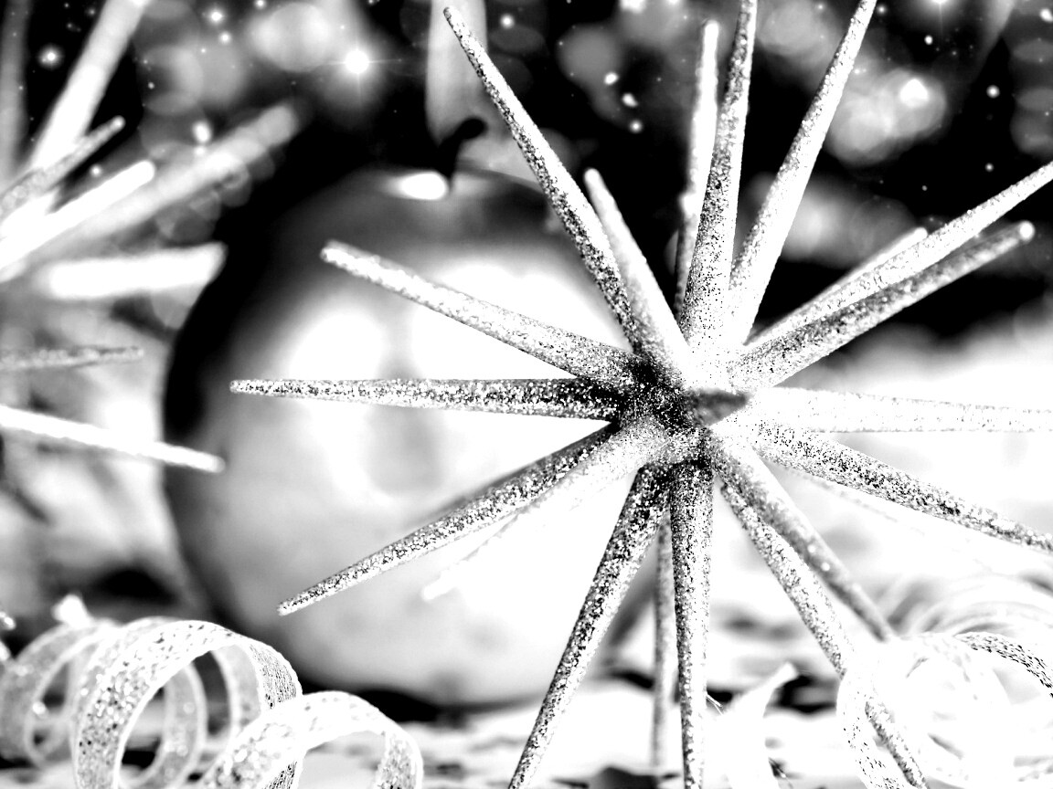 Новогодние игрушки и украшения обои