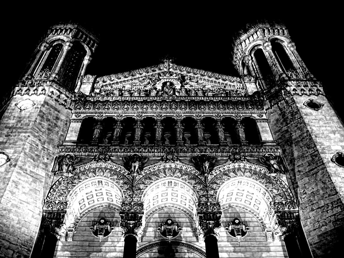 Базилика Нотр-Дам-де-Фурвьер обои