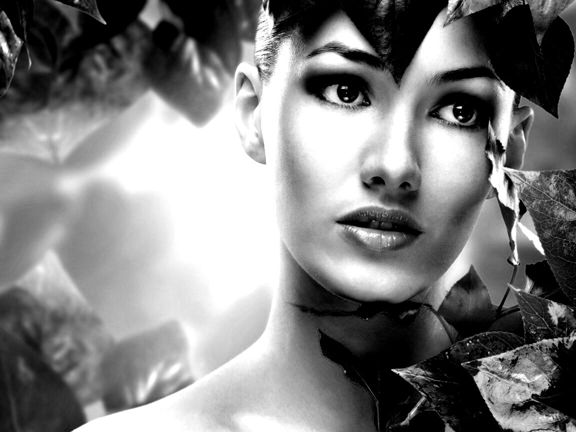 Девушка с зелеными листьями обои