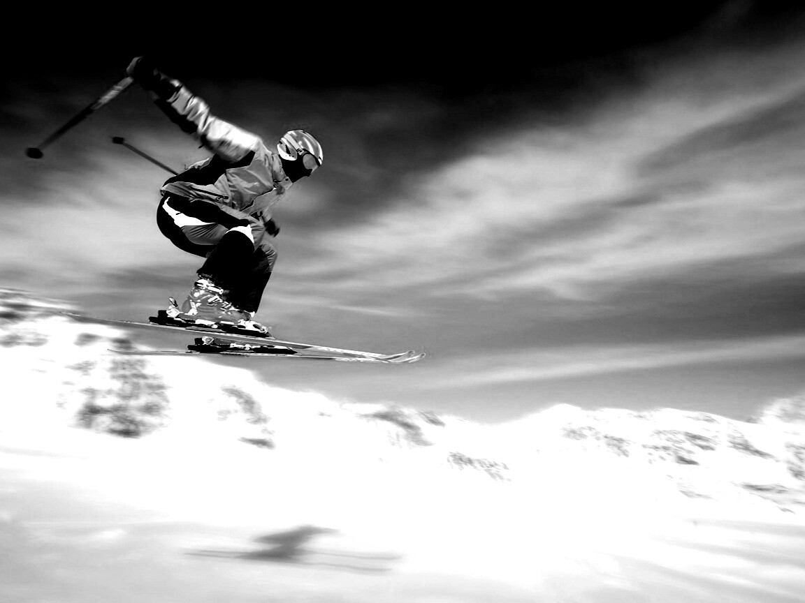 Лыжник в прыжке обои