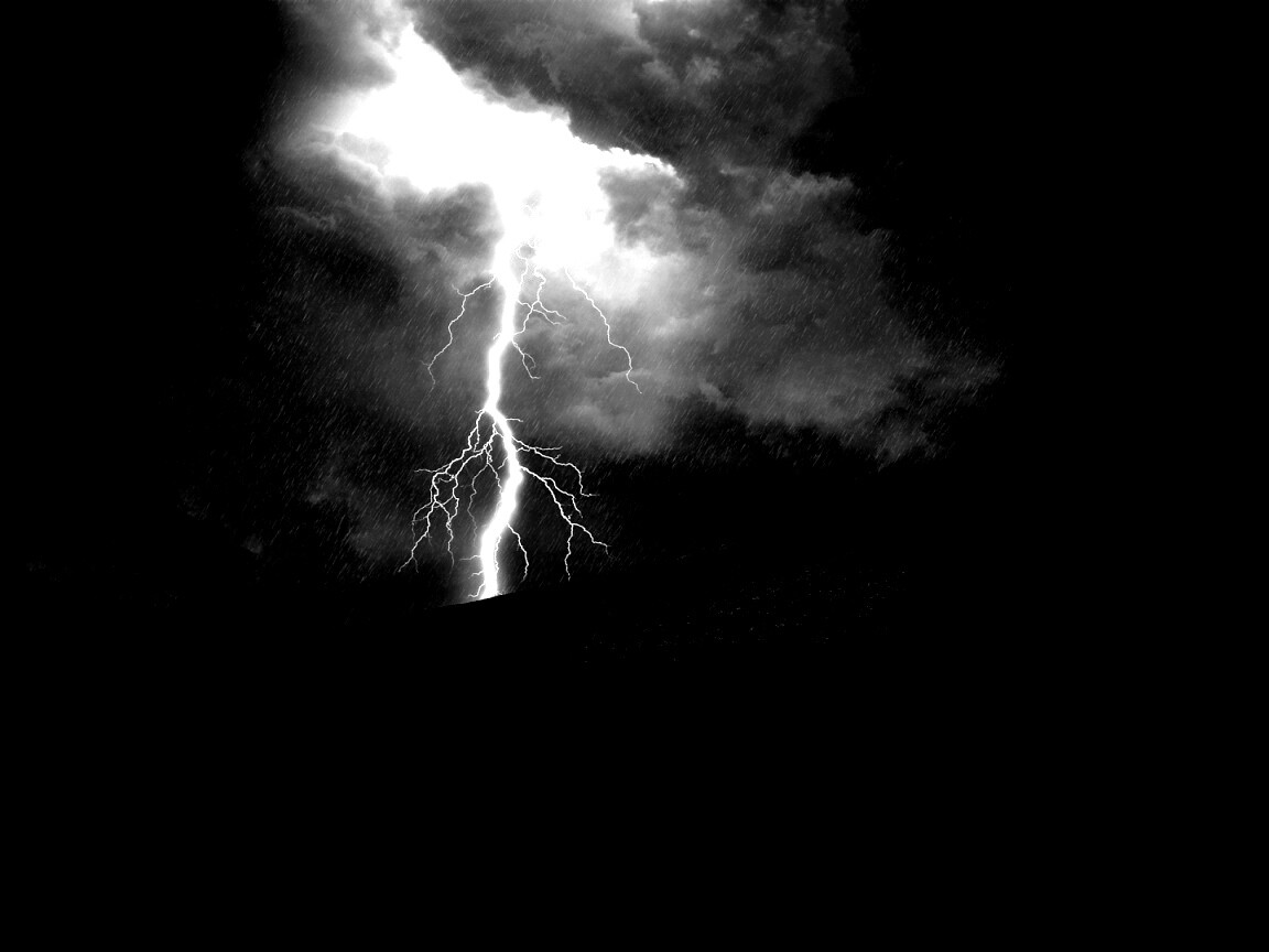 Всадник в буре обои